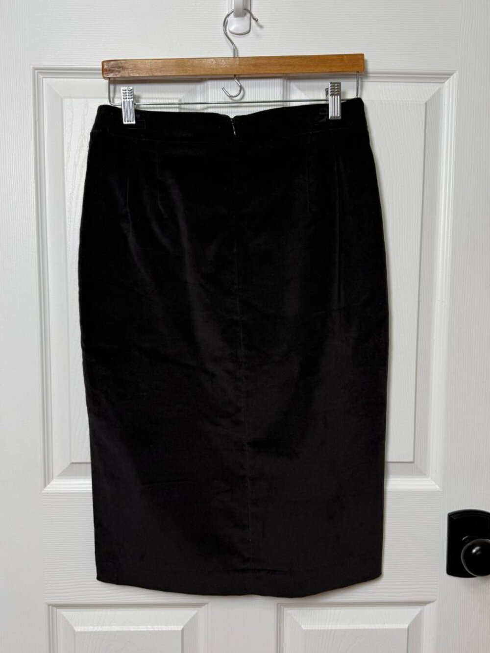 Vintage Kenar Black Velvet Pencil Skirt Made in USA Size 6 - Picture 3 of 7